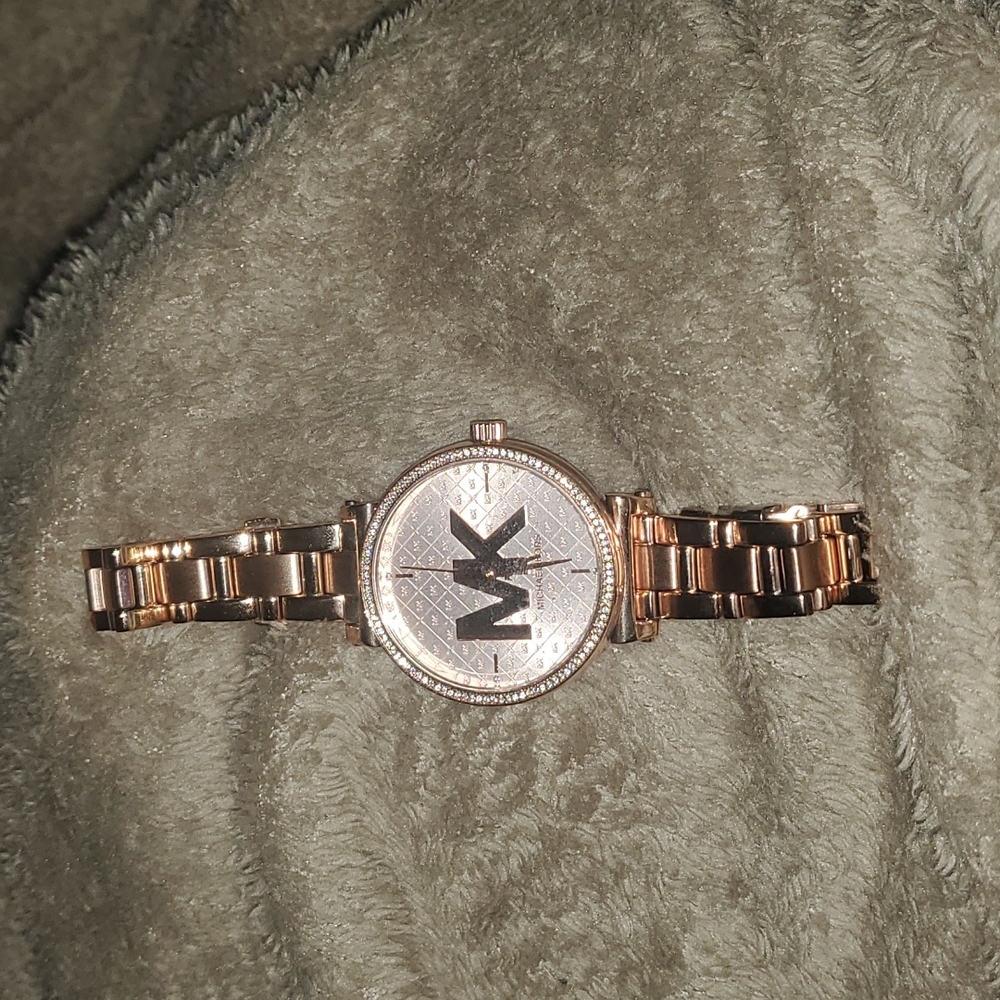 Micheal Kors Rose gold watch MK inside crystal bezel